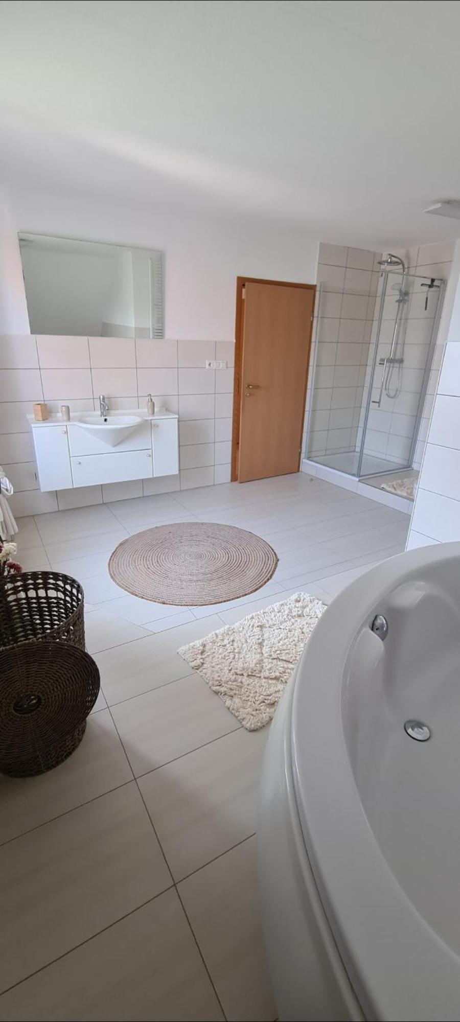 Stilvolle Ferienwohnung Free Parking, Space, Wlan Niestetal Bagian luar foto