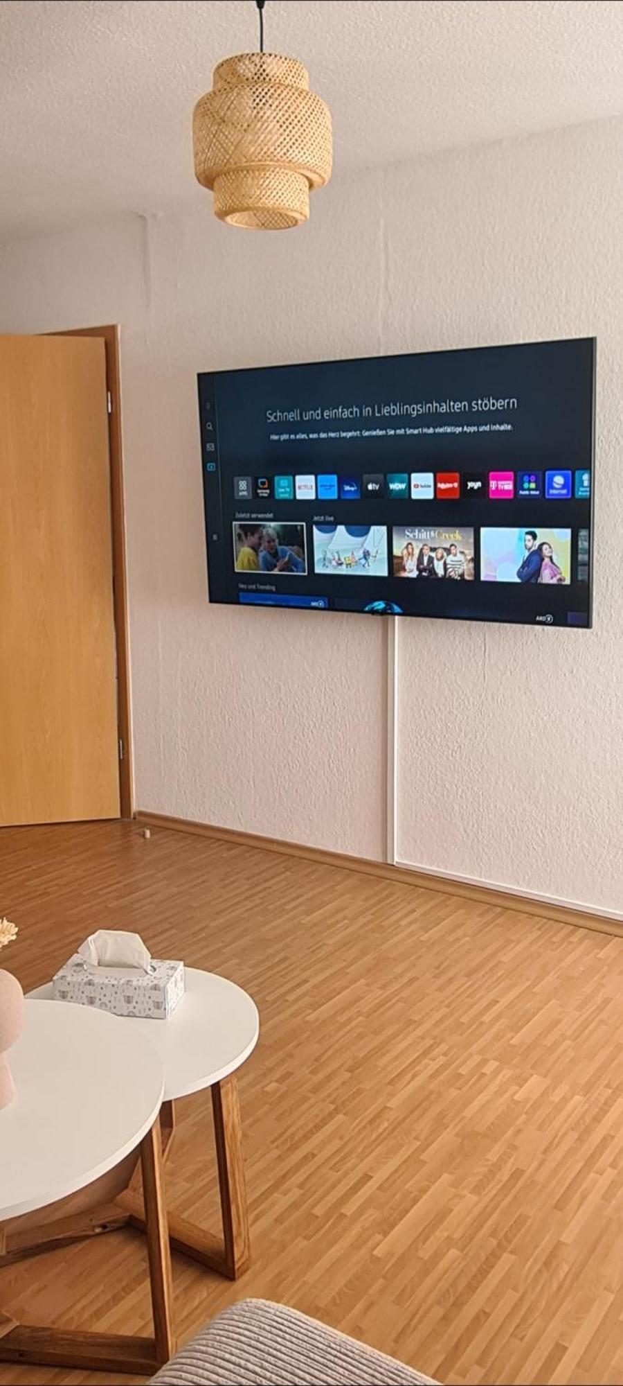 Stilvolle Ferienwohnung Free Parking, Space, Wlan Niestetal Bagian luar foto