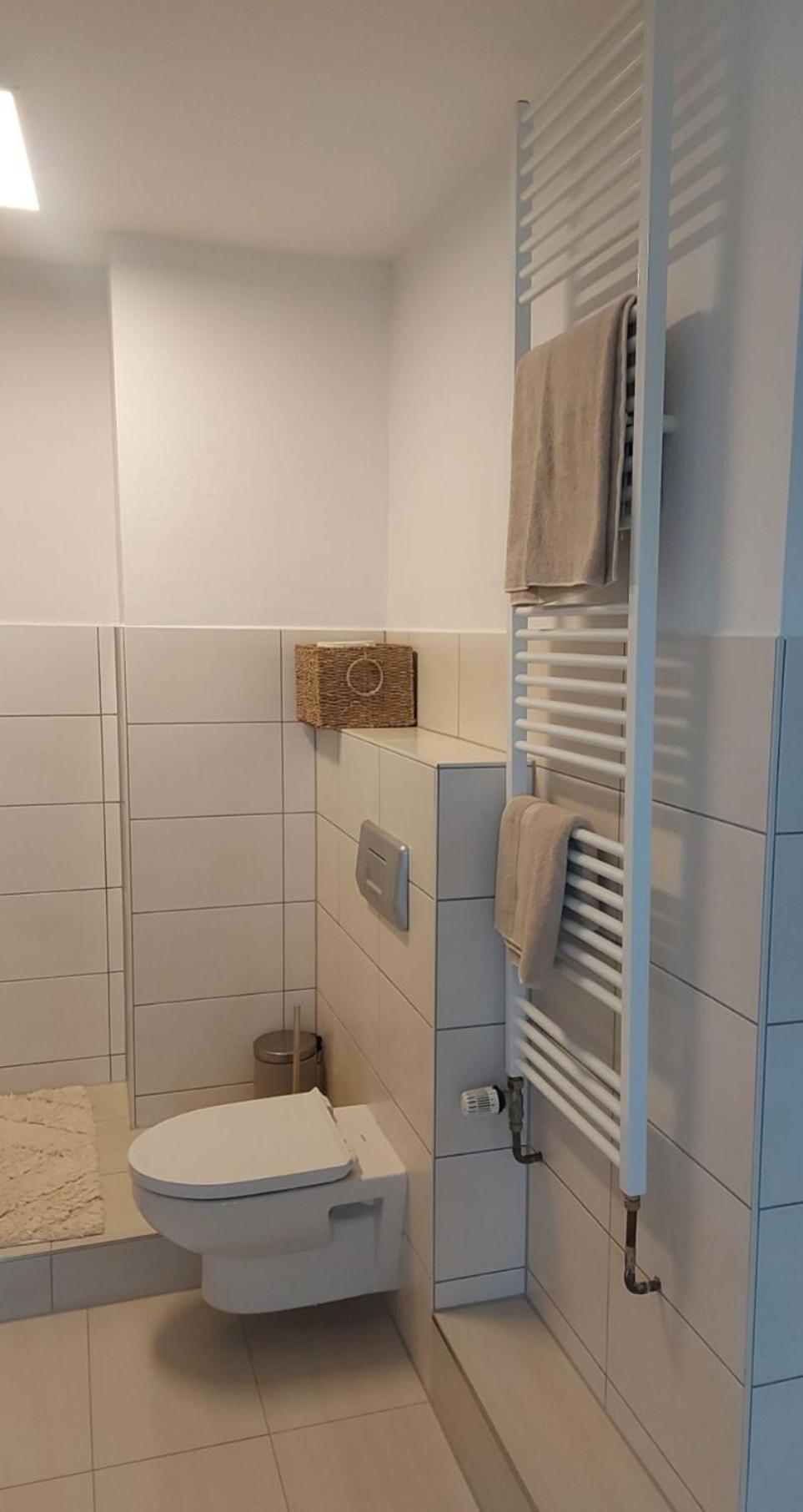 Stilvolle Ferienwohnung Free Parking, Space, Wlan Niestetal Bagian luar foto